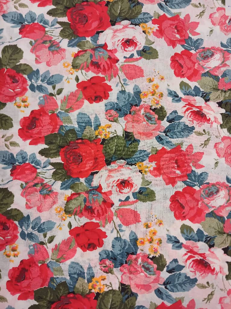 پارچه ملحفه ای طرح گل آذین قرمز